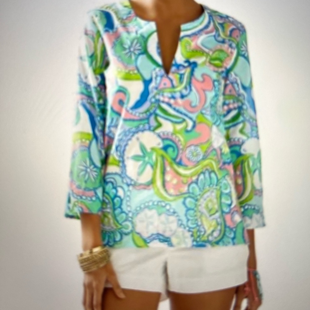 Lilly Pulitzer Amelia Island Tunic in Conch Republic Blue. S